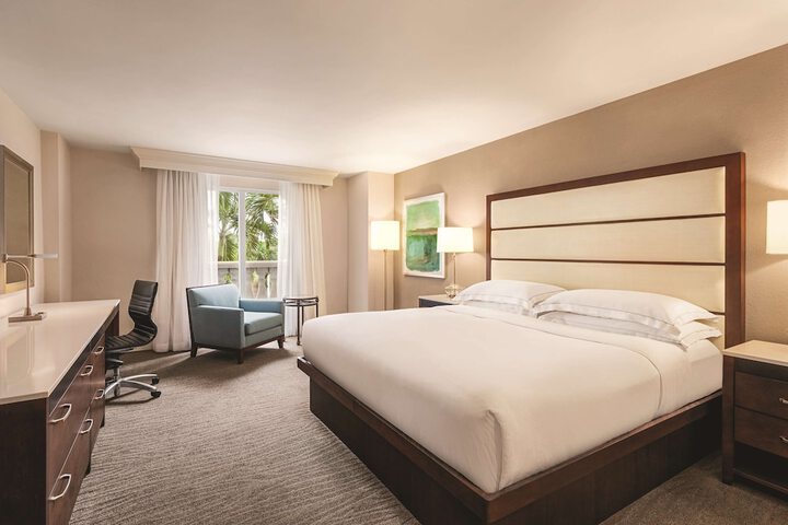 Hilton Naples