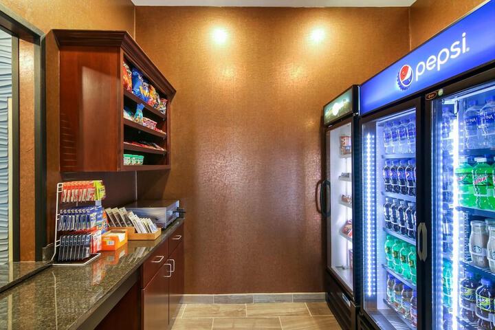 Cobblestone Inn & Suites - Fairfield Bay