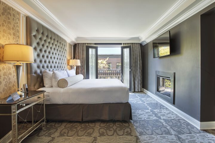 Room 15 of 44
