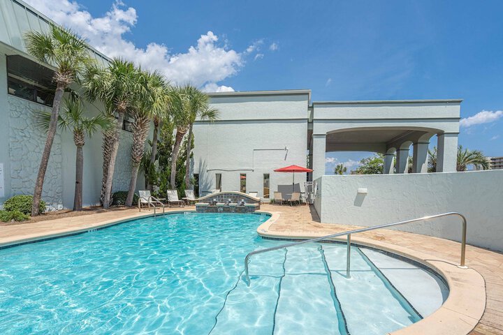 Club Destin Condos