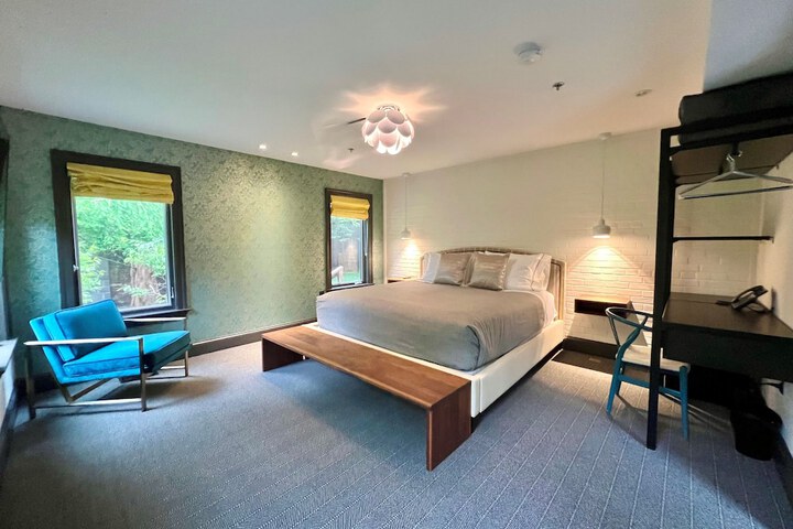 Room 58 of 99