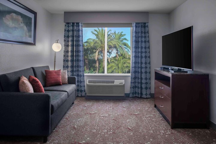 Room 6 of 22