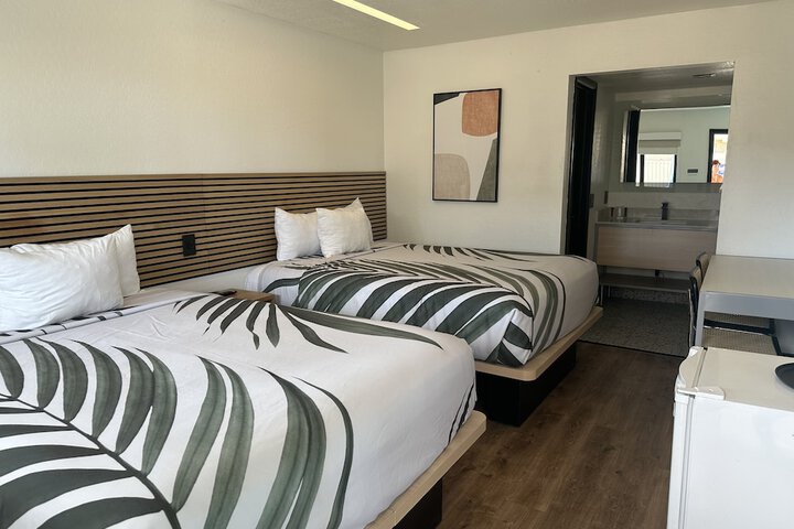 Room 16 of 32