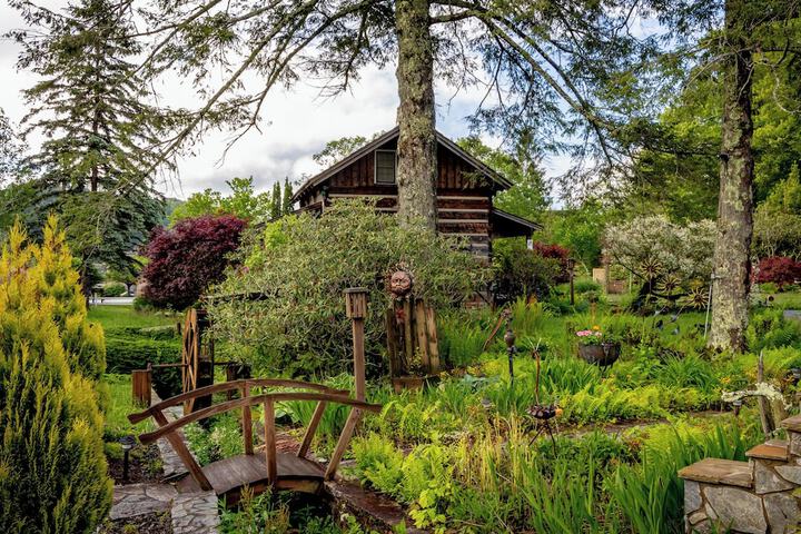 Hotel Exterior 57 of 64