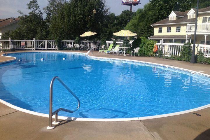 Pool 13 of 76