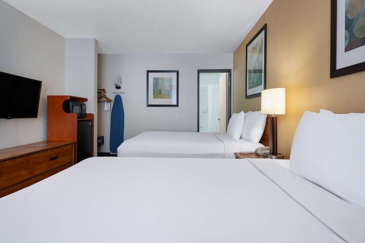 Days Inn by Wyndham Encinitas Moonlight Beach