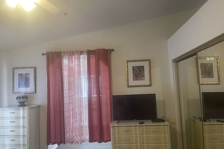 Room 38 of 143