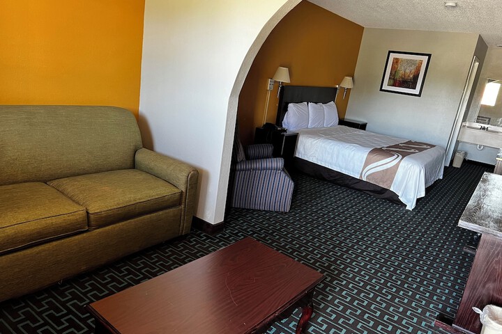 Express Inn & Suites