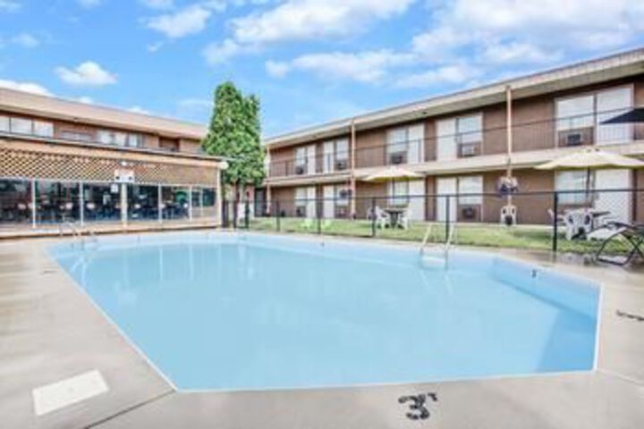 Howard Johnson Inn Enderby