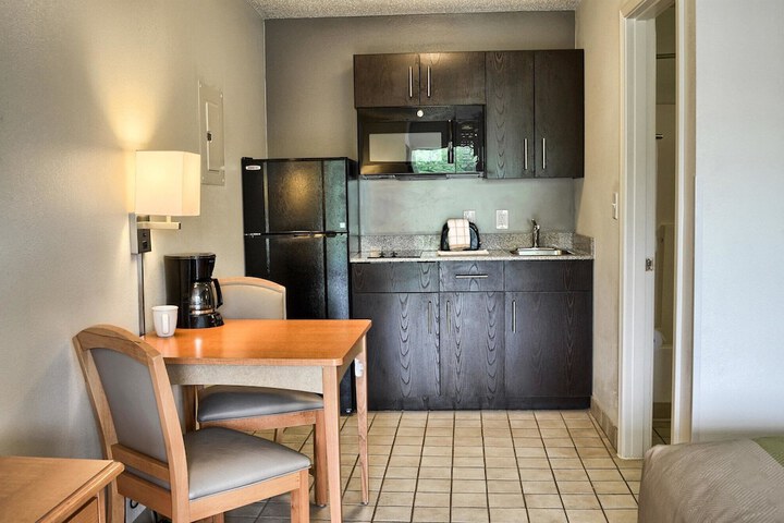 Studio 6 Extended Stay - Pascagoula MS