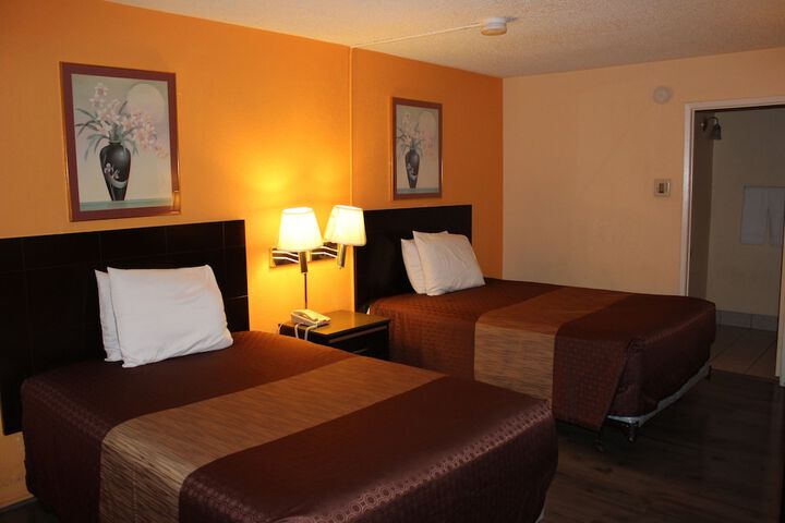 Room 10 of 21