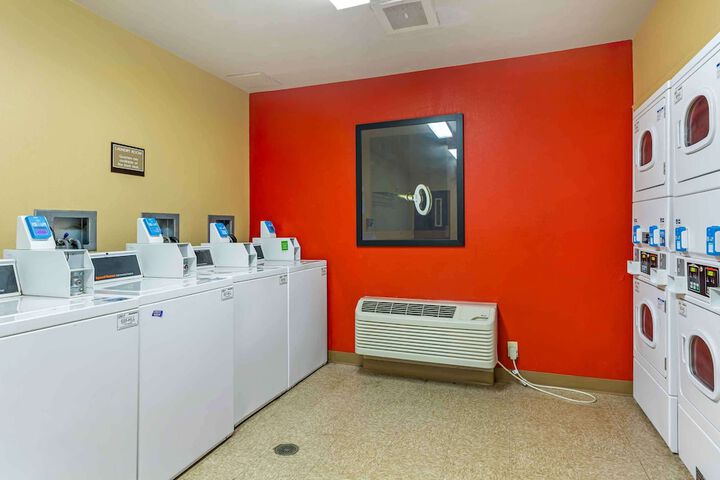 Extended Stay America Select Suites Hartford Manchester