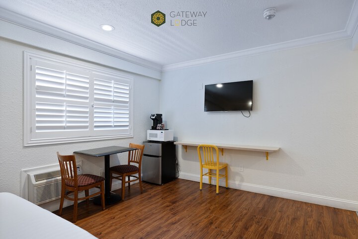 Gateway Lodge