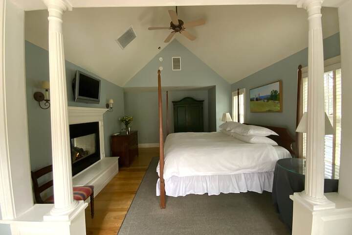 Room 12 of 24