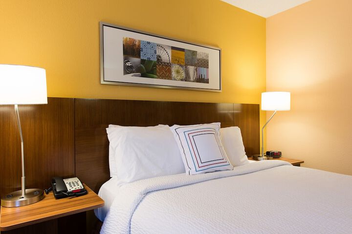 Room 18 of 29