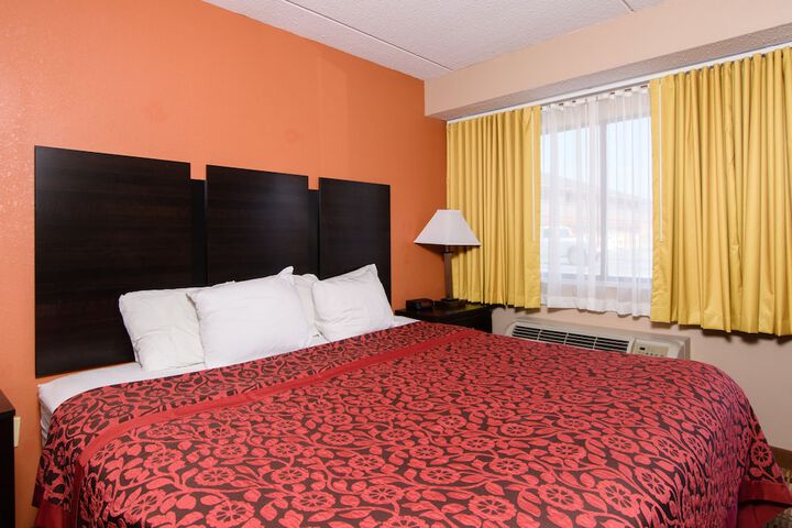 Room 13 of 27