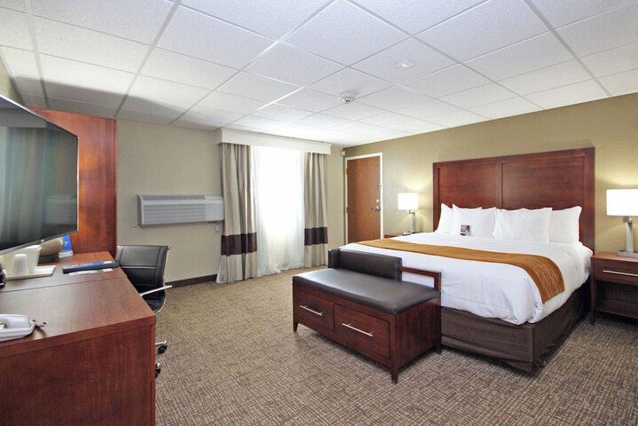 Room 18 of 65