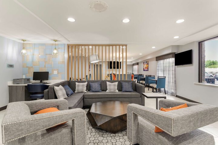 Best Western Plus Cleveland Inn & Suites