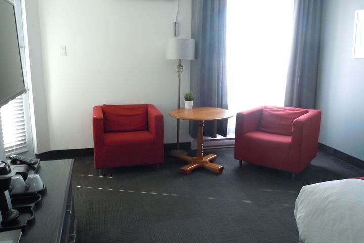 Room 37 of 77