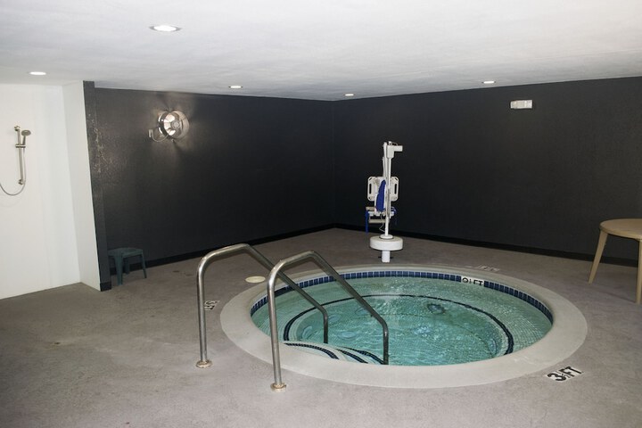 Spa 53 of 56
