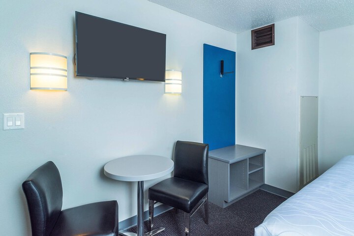 Studio Z an Ascend Collection Hotel