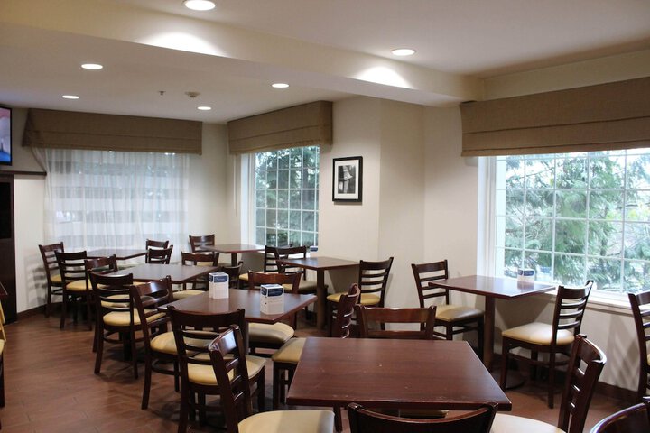 Dining 59 of 67
