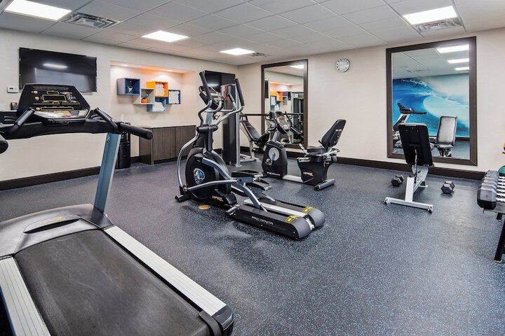 Holiday Inn Express & Suites Pasadena Houston Southeast by IHG