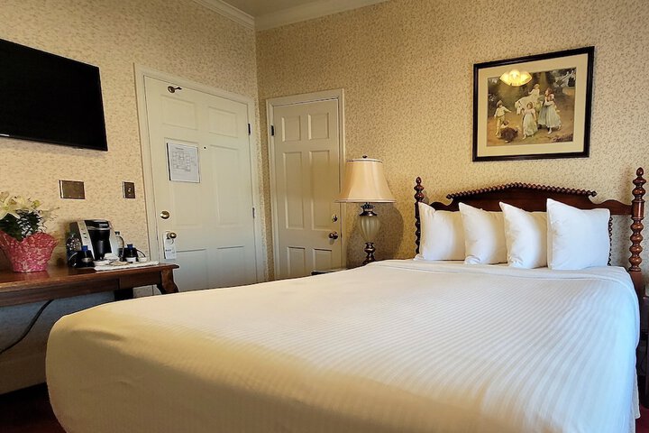 Room 74 of 104