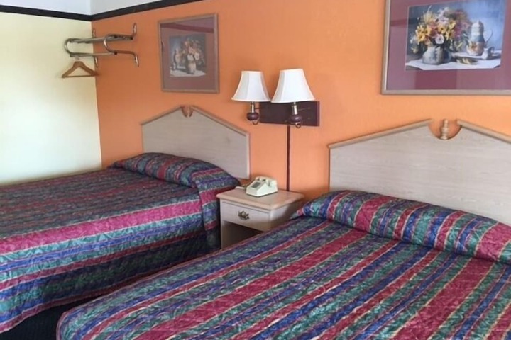 Room 18 of 26