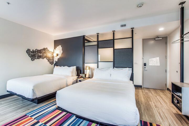 Room 11 of 22