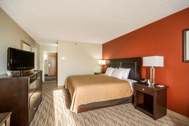 Room 11 of 22