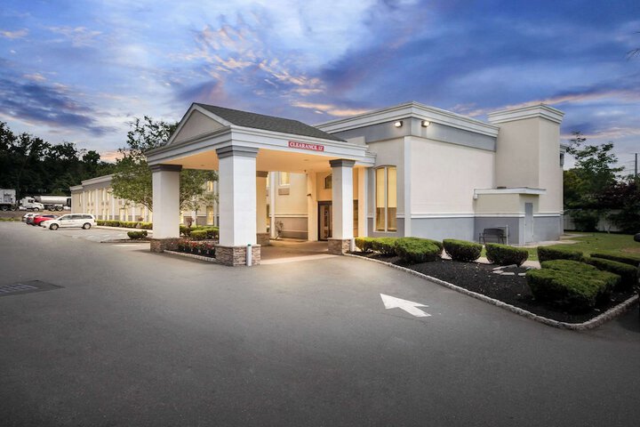 Hotel 2 of 46