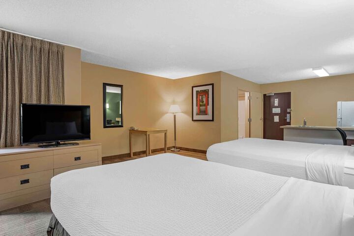 Room 10 of 27