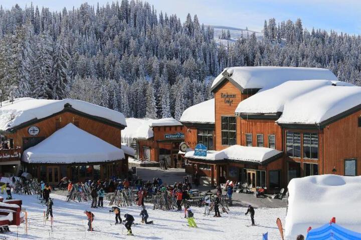 Teewinot Lodge by Grand Targhee Resort