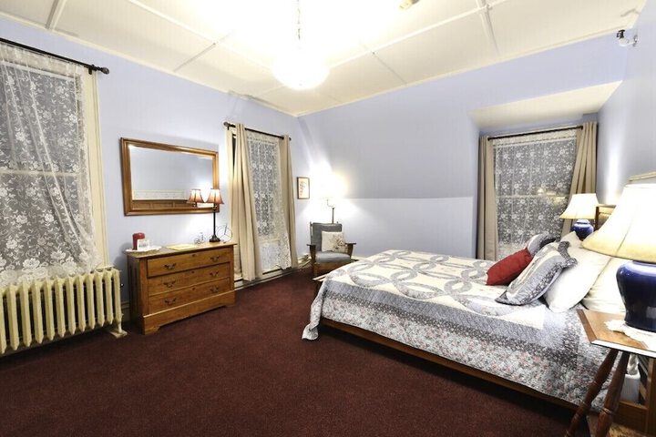 Room 32 of 95