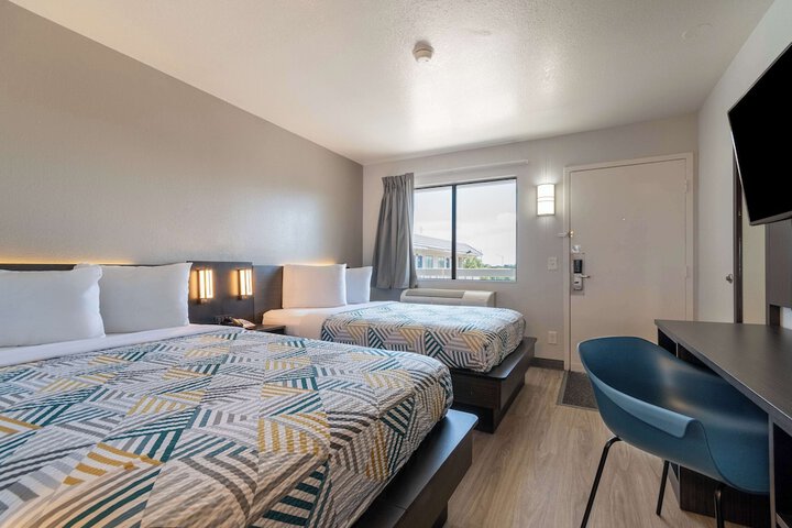 Room 13 of 29