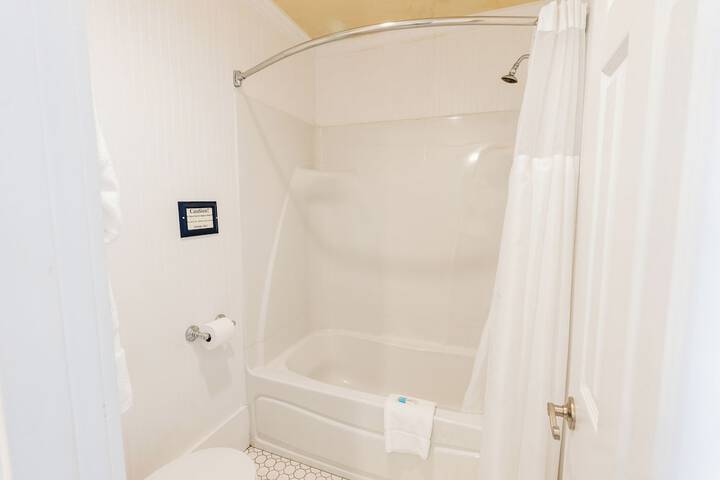 Room 15 of 68