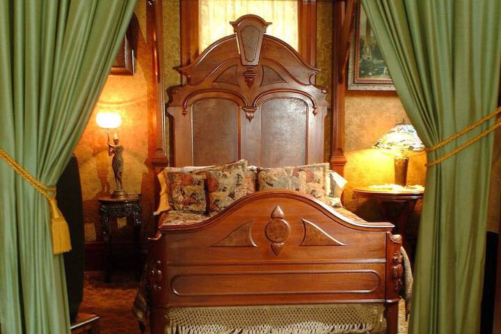 Room 38 of 42