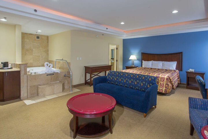 Room 9 of 12