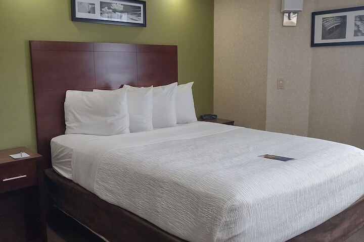 Baymont by Wyndham Flat Rock