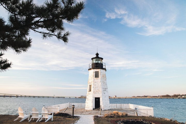 Newport Harbor Island Resort