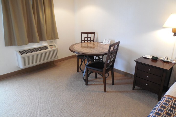 Room 6 of 54