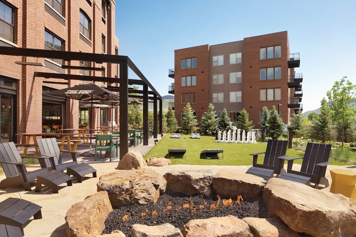 The Eddy Taproom & Hotel