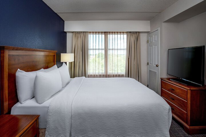 Room 48 of 60
