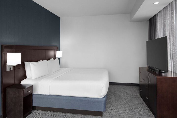 Room 22 of 42