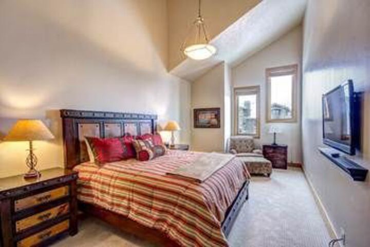 The Cove Condominium by Alpine Ski Properties