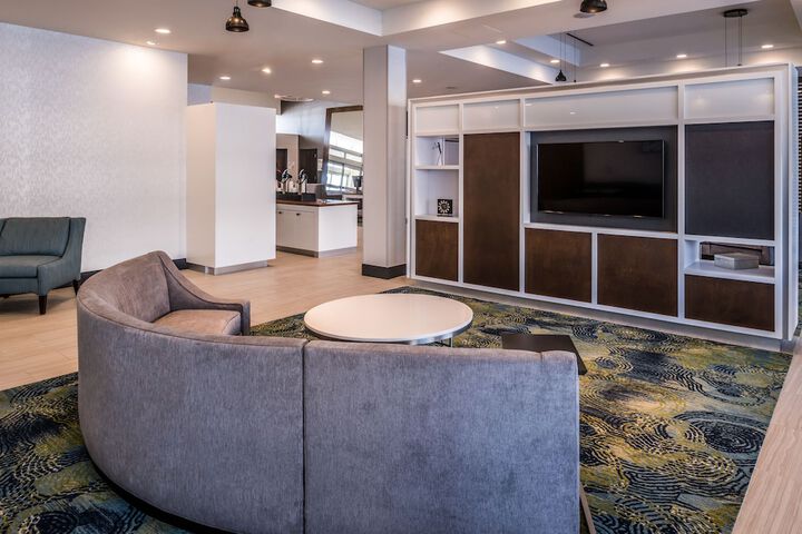 Holiday Inn Detroit Northwest - Livonia by IHG