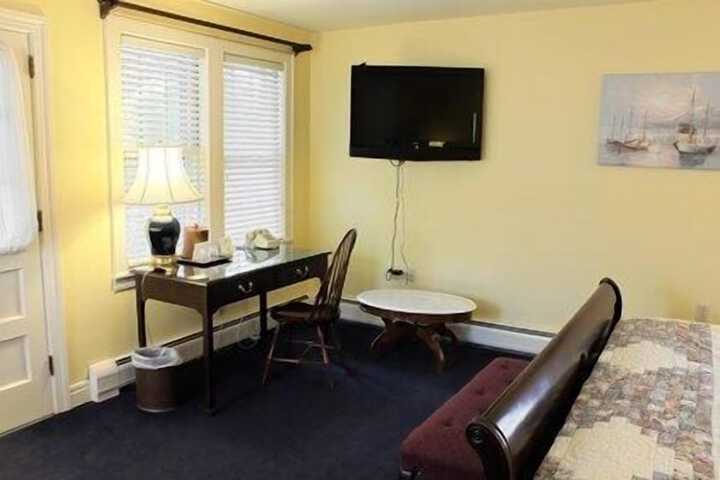 Room 41 of 43