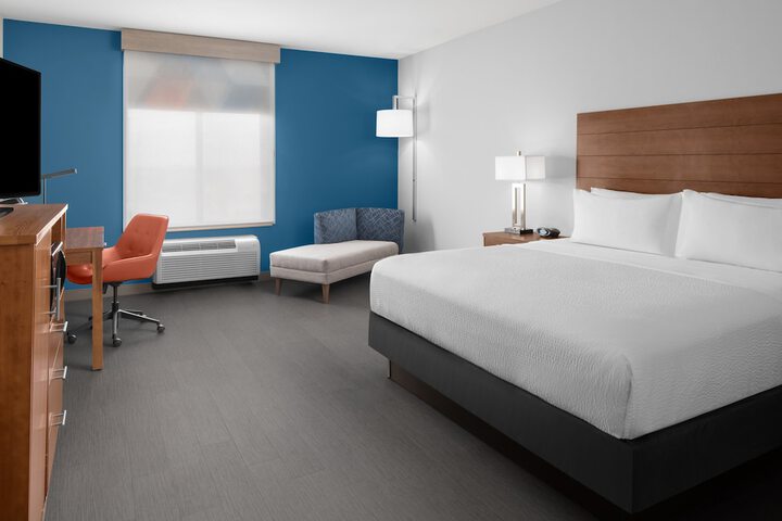 Room 28 of 44