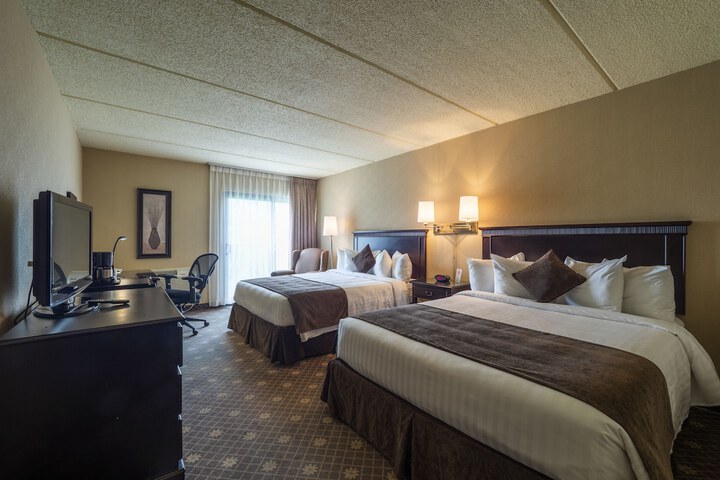 Room 27 of 40
